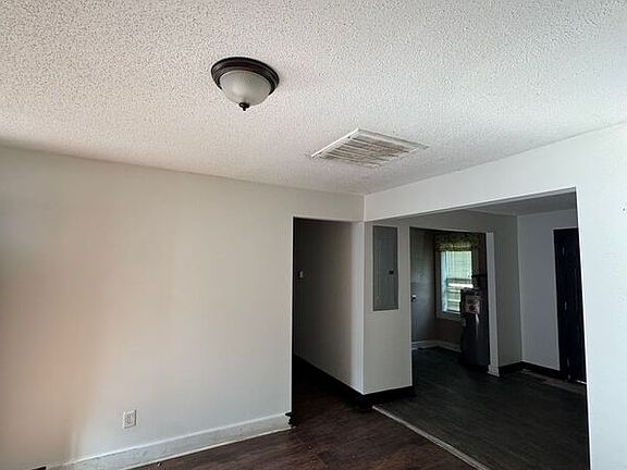 3rd image of 1818 Dayton St