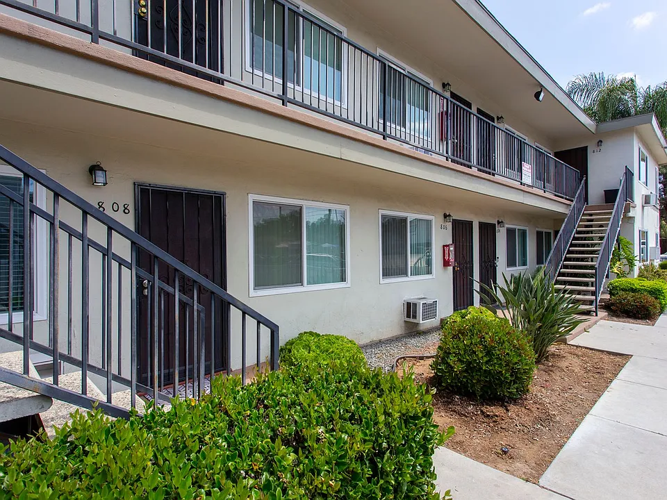 2 Weeks Free - Apply Today On Select Units - Your New Home Awaits In El Cajon!