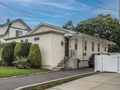 129 Lyon Place, Lynbrook, NY, 11563