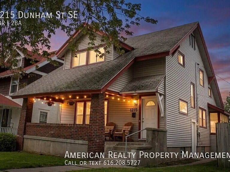 1215 Dunham St SE — Photo 2
