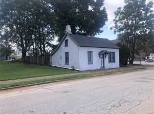 220 N 1st St, Belleville, IL 62220