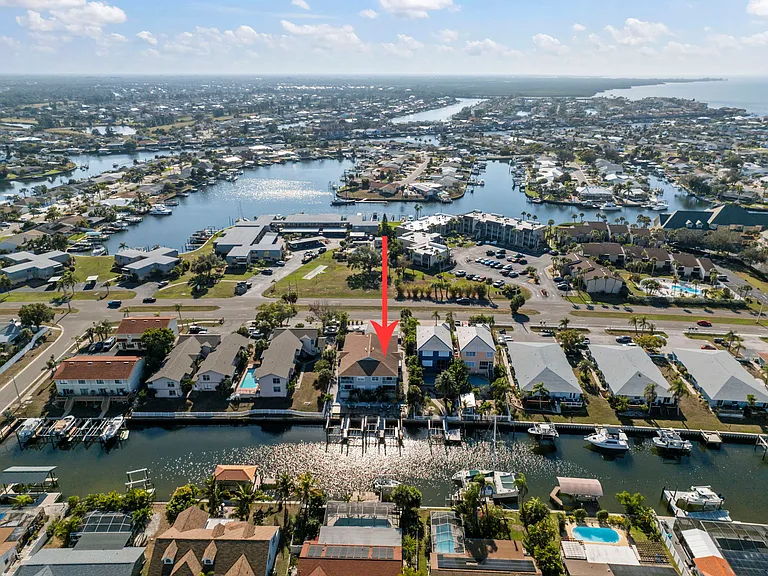 1013 Apollo Beach Blvd — Photo 21