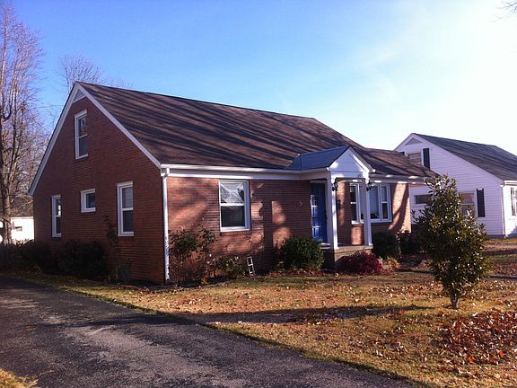 3rd image of 2019 Westview Dr