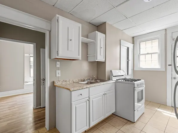 921 15th Street, 921 15th St APT 1, Beaver Falls, PA 15010