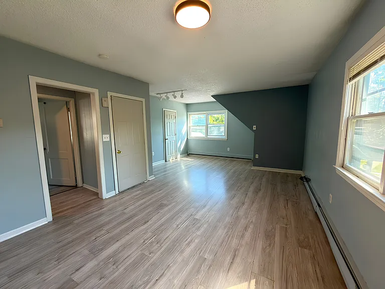 164-166 Woodlawn St #3 — Photo 10