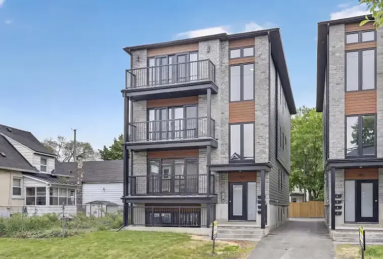 342 Shakespeare St #2 — Photo 2