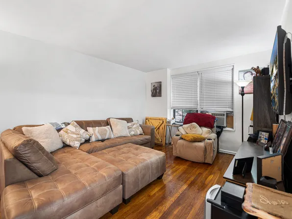 83-55 Woodhaven Boulevard image 5 of 23