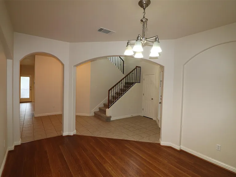 806 Zappa Dr — Photo 20