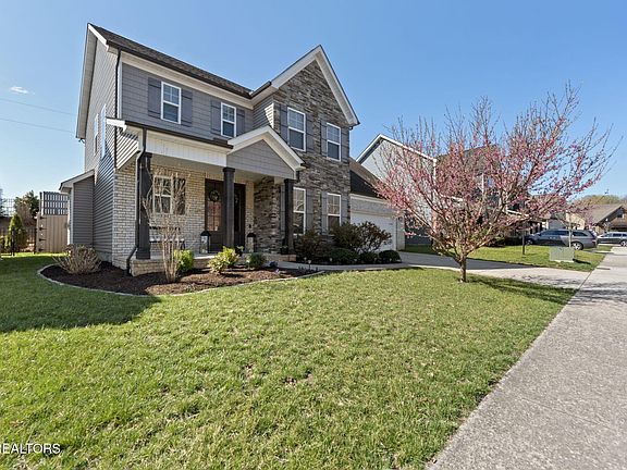 2nd image of 8922 Highbury Way