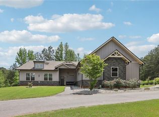 411 Johnson Rd, Locust Grove, GA 30248