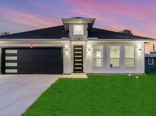 1811 Bickers St, Dallas, TX 75212