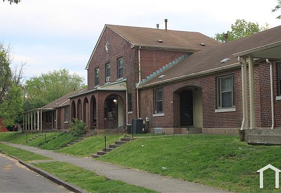 5th image of 19 College Ct