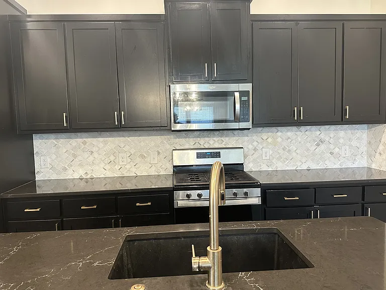 2229 Roca Dr — Photo 8