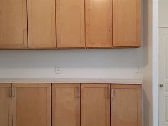 5th image of 16834 Mammoth Springs Dr