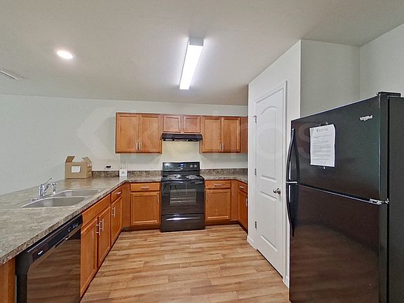 5th image of 2920 NE 2nd Ave