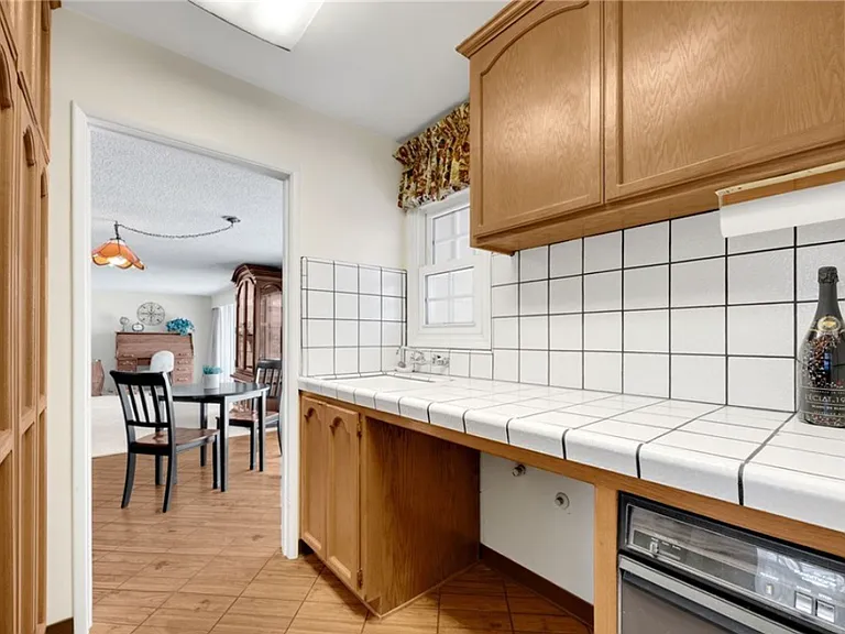 9811 Lampson Ave — Photo 10