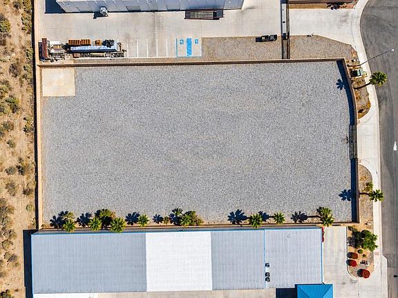 5th image of 84404 Cabazon Center Dr