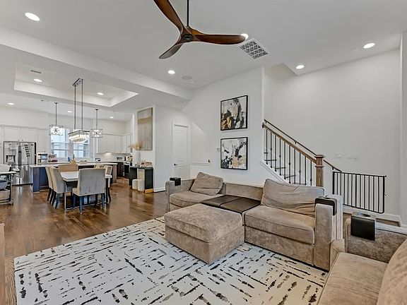 3rd image of 4013 Barnes St
