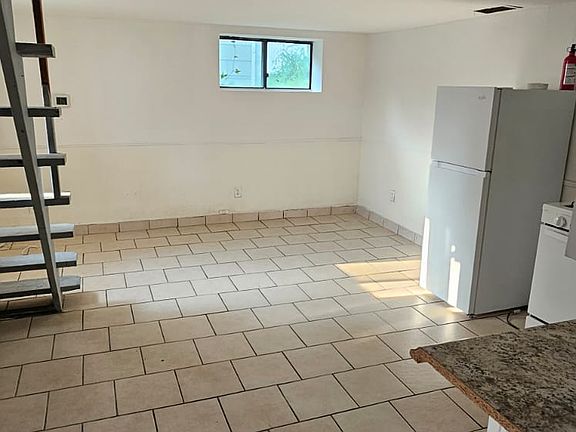 4th image of 18 Washington Ave N Floor 1