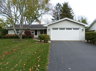 826 Harriet Ln, Barrington, IL 60010