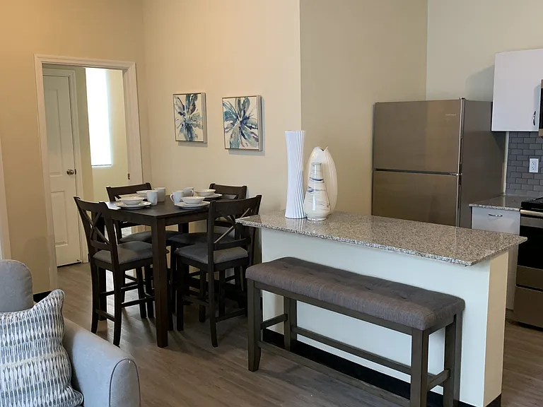 Fountain Hill Apartments — Photo 1