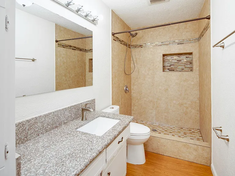 3000 Longleaf Dr — Photo 17