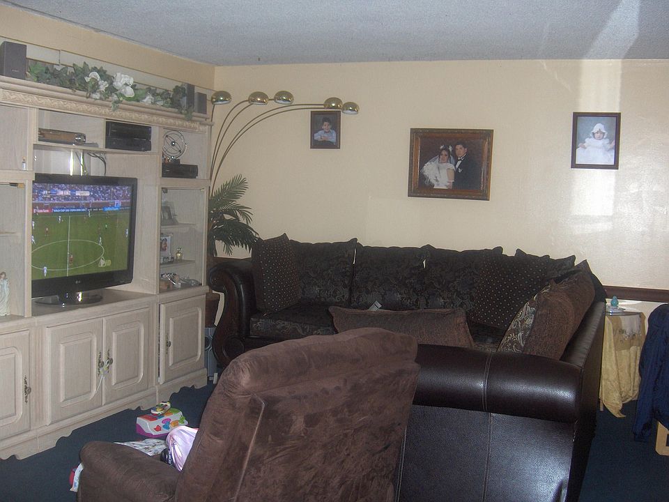 2nd image of 10122 Alpaca St