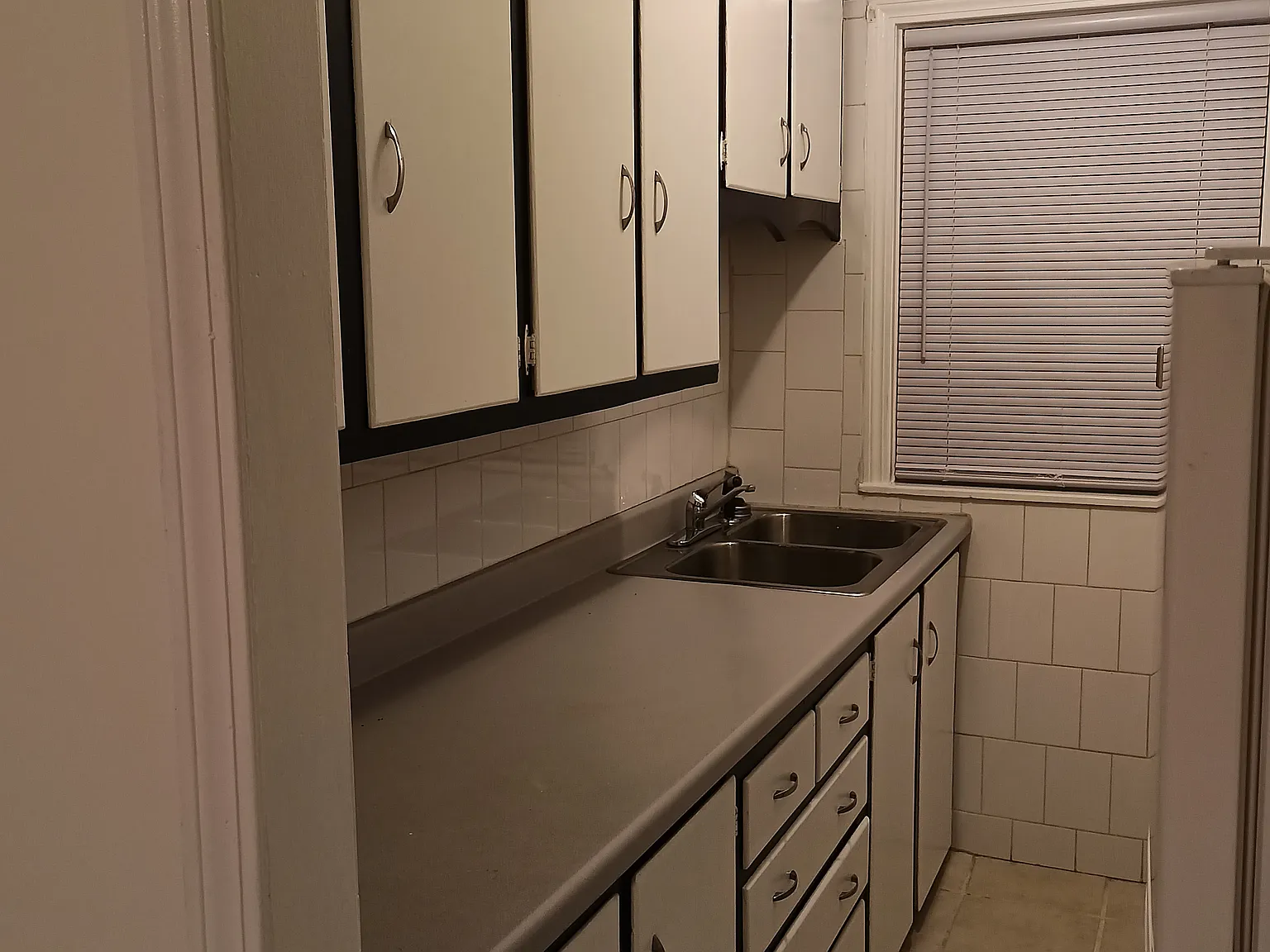 1 bed, 700 sqft, $1,100 — Photo 2