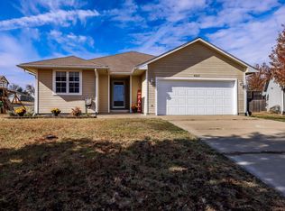 4033 NW Fielding Ter, Topeka, KS 66618
