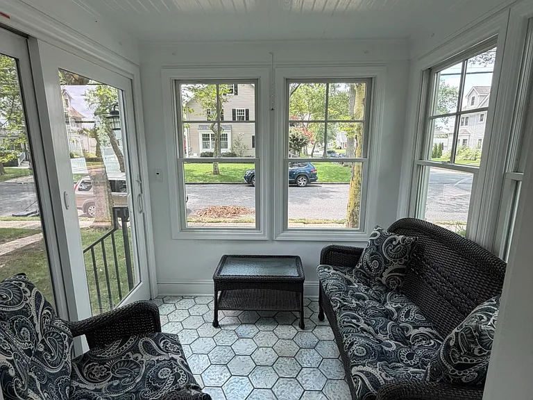 344 Cedar Ave — Photo 5
