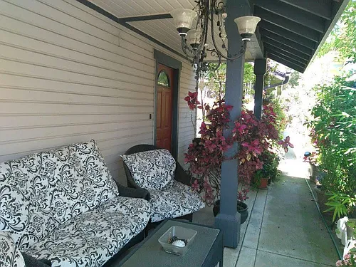 312 E Foothill Blvd Photo 1