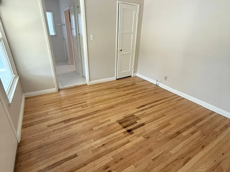 6008 Greenmeadow Rd — Photo 11