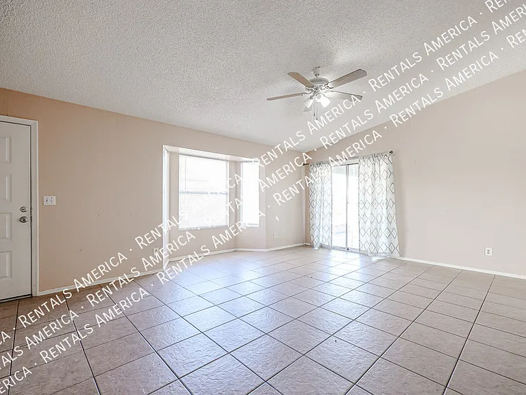 630 E Jensen St #128 — Photo 6