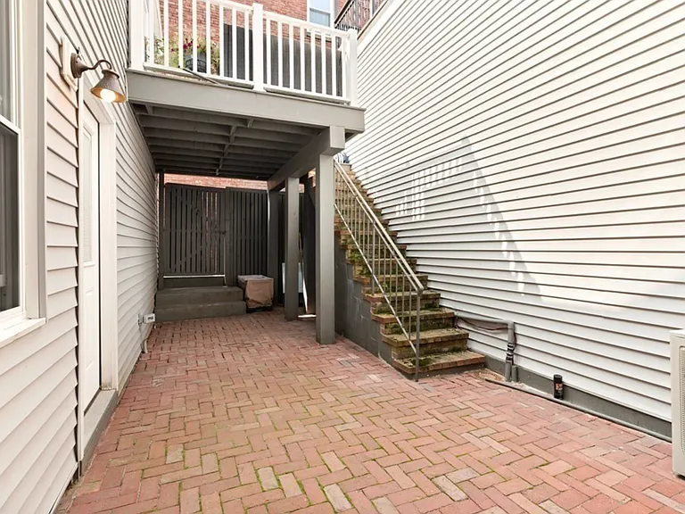 353 Sumner St #1 — Photo 17