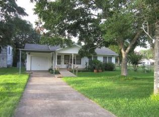 2724 Smith St, Orange, TX 77630