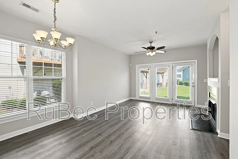 Avalon Townhomes — Photo 2