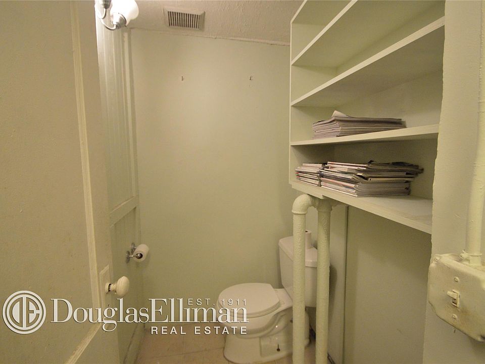 2nd image of 105 W 28th St Frnt 1