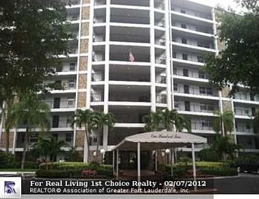 1st image of 625 Oaks Dr APT 807