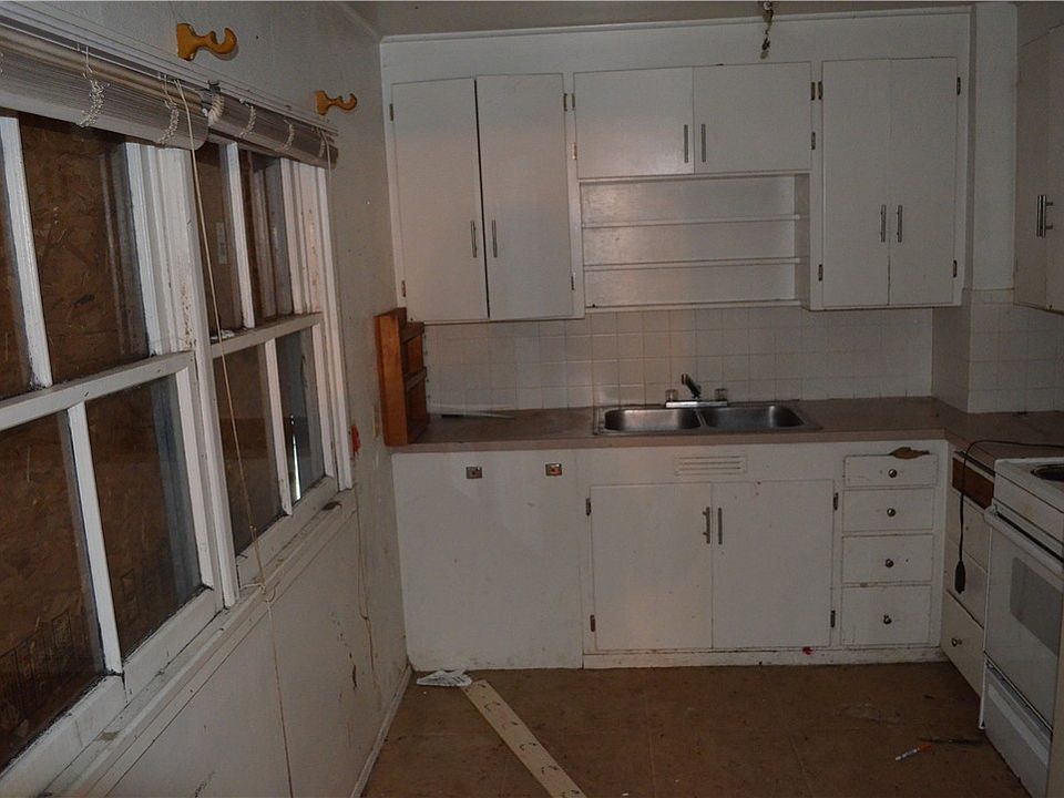 2nd image of 4174 Dionas Pl W