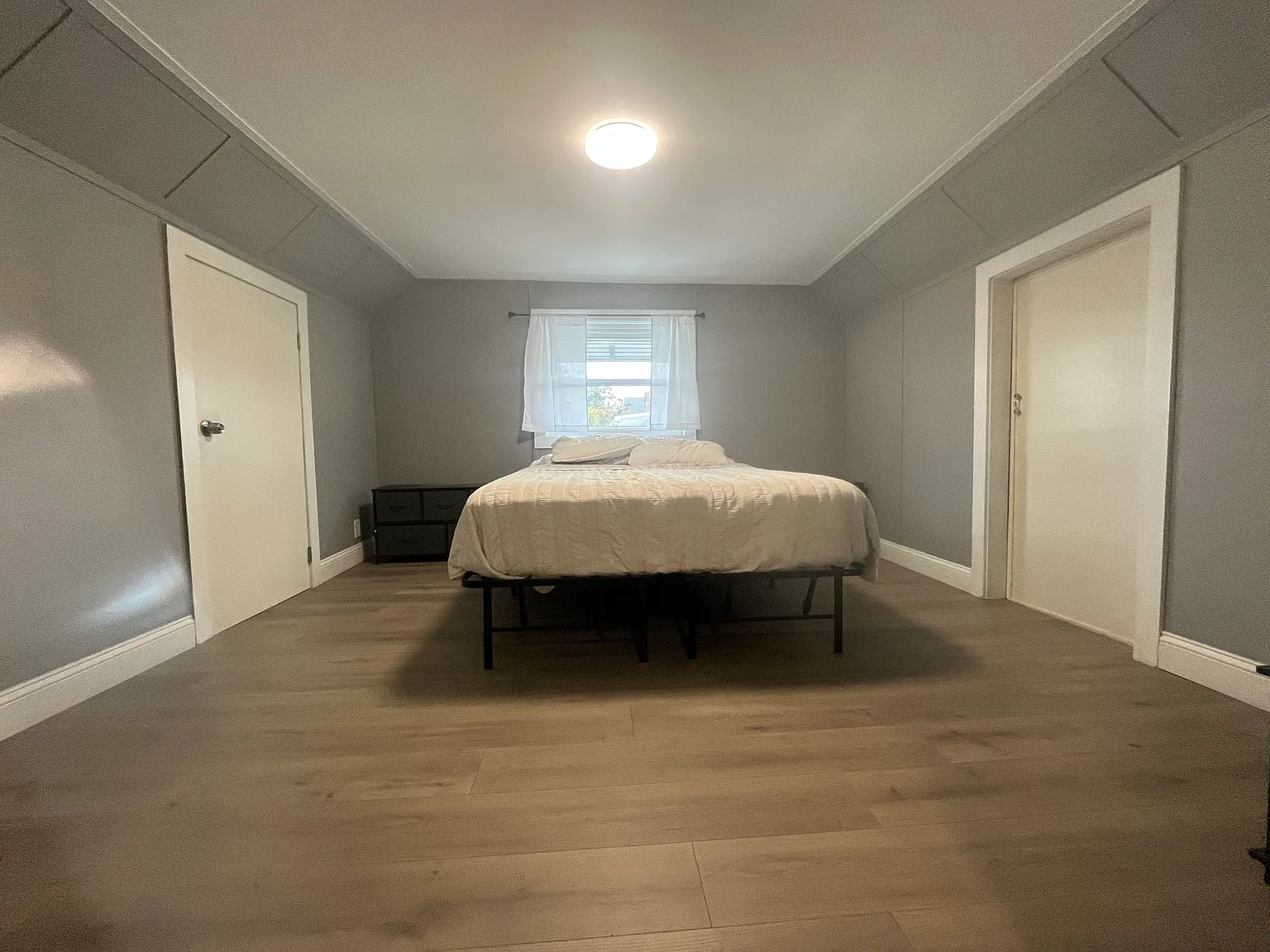 2 bed, $2,100 — Photo 1