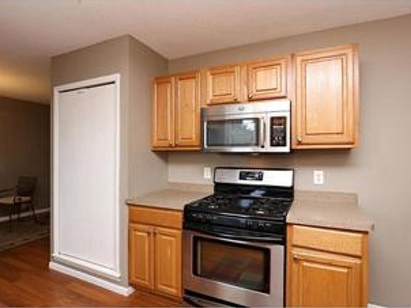 5th image of 1177 Wilson Ave