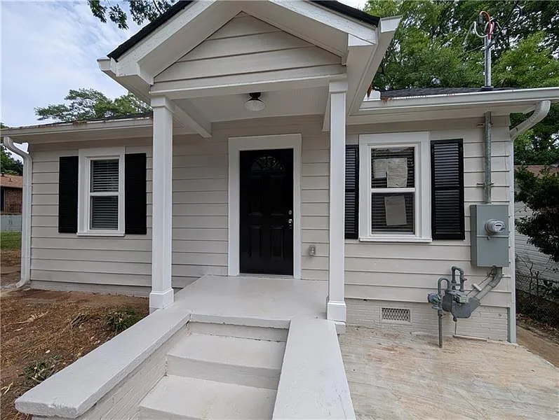 3 bed, 2.0 bath, 1100 sqft, $1,650 — Photo 2