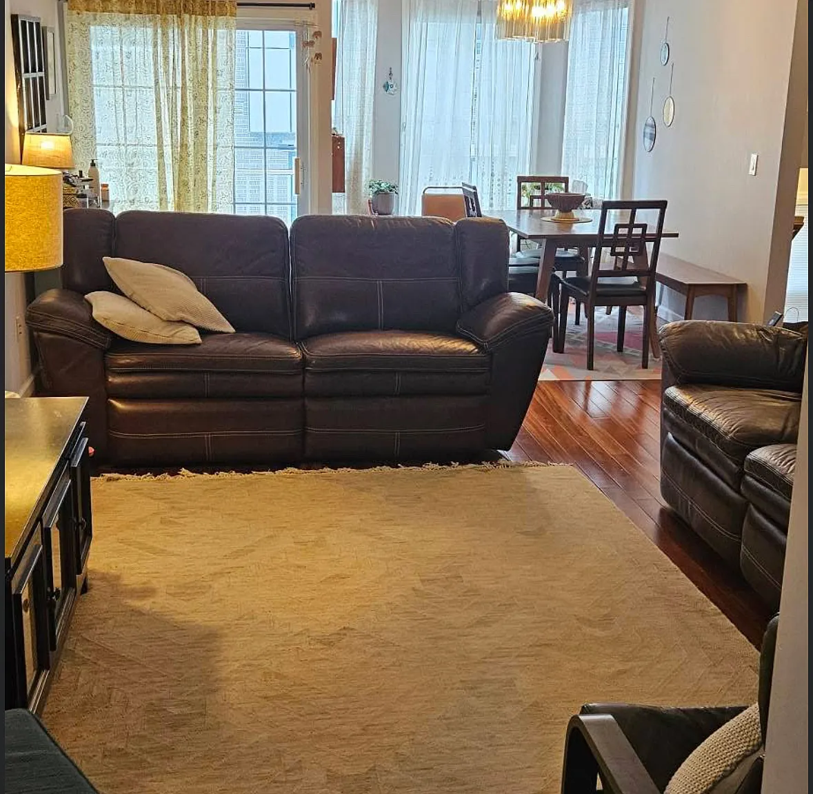 2 bed, 2.5 bath, 1500 sqft, $3,300 — Photo 2