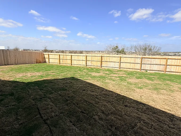 3195 Dispatch Dr — Photo 26