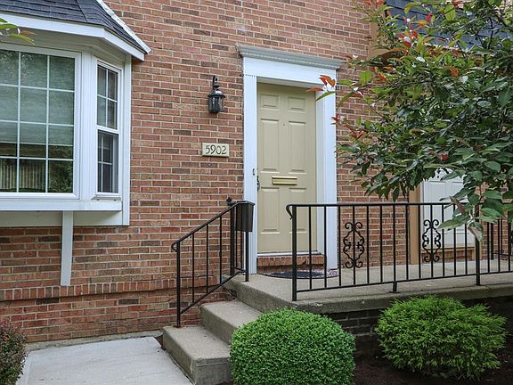2nd image of 5902 Gloucester Ct