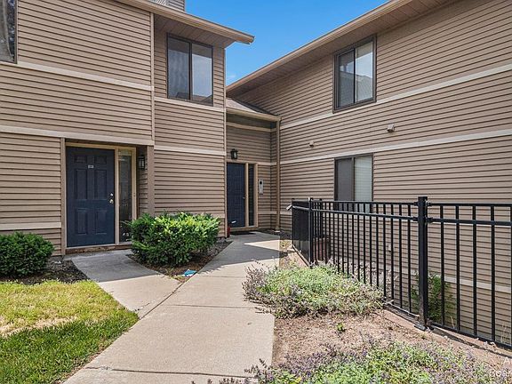 3rd image of 275 Briarcrest Dr Unit 192