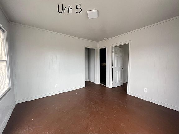 2nd image of 825 S Alameda St #6
