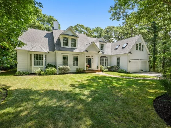 298 Starboard Ln, Barnstable, MA 02630