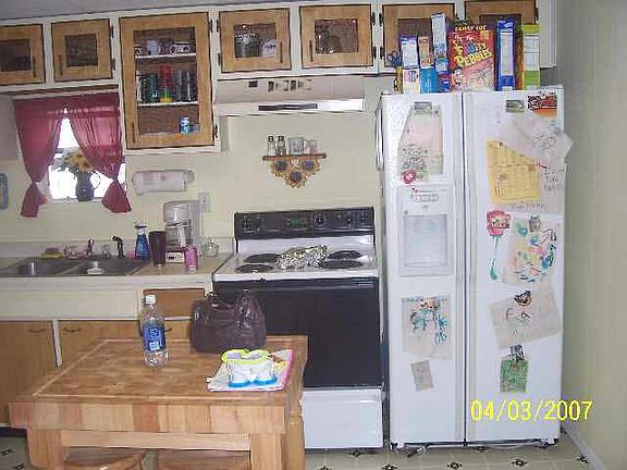 5th image of 132 Jones St