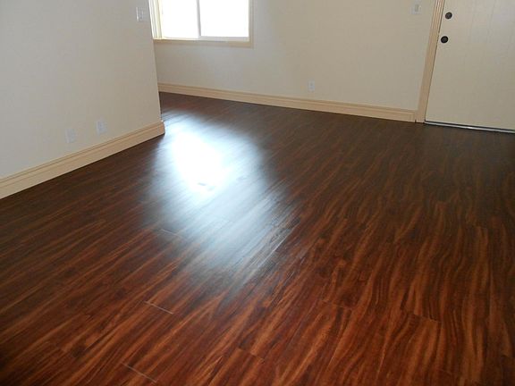 3rd image of 925 Enterprise Ave APT 28